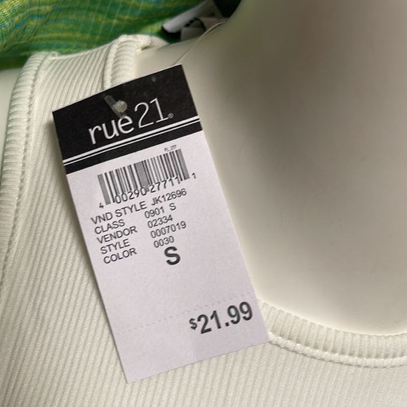 Green Rue21 top - Picture 2 of 2